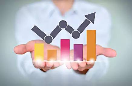 我自己做了一个比较发散性的想法之后，我觉得既然出现这么多而且这么频繁，一定有背后的必然性。因为就现在来讲，就全球一定程度上在过去十年，全球所有地方都在用流动性，用过度的流动性泛滥来把整个经济维持得更好或者怎么样尝试着培养出一个新的需求点出来。但这一点让人比较失望，在过去这么长时间的过度流动性的冲击下，就全球来讲，目前还没有看见新的需求点。